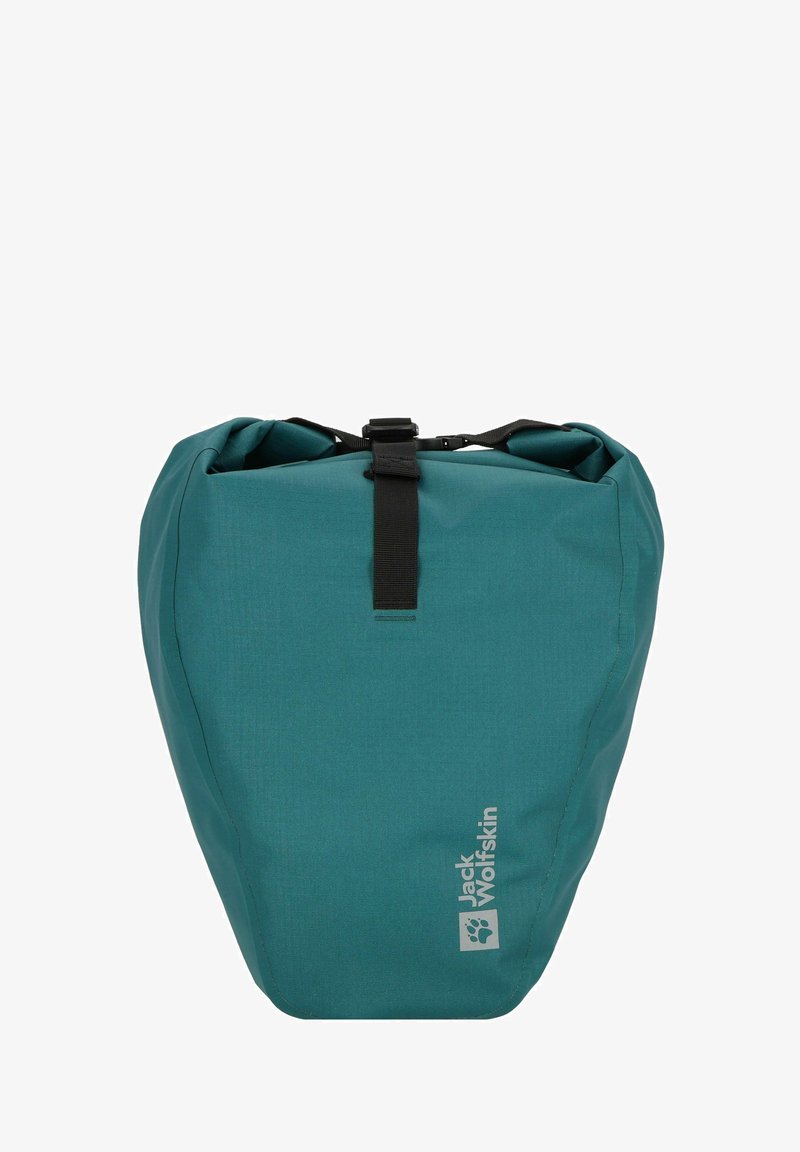 Mochila à prova d'água em tom de teal com fecho de rolo, apresentando uma alça preta e logótipo. Textura suave, forma angular e tecido durável.