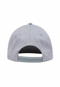 Graue Kappe mit einer Stofftextur, die hinten ein gemustertes graues Band aufweist. Enthält Belüftungsöffnungen und ein Detail mit einem oberen Knopf.