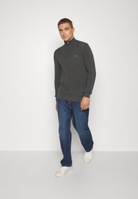 GANT HALFZIP - Stickad tröja - antracit melange