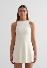 SENSE HIGH NECK - Päevakleit - white