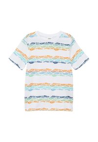 Weißes T-Shirt mit kurzen Ärmeln, das bunte Textmuster in Blau, Grün, Orange und Schwarz zeigt mit der Aufschrift "CATCH THE WAVES & MOOD." Aus weichem Baumwollmaterial.