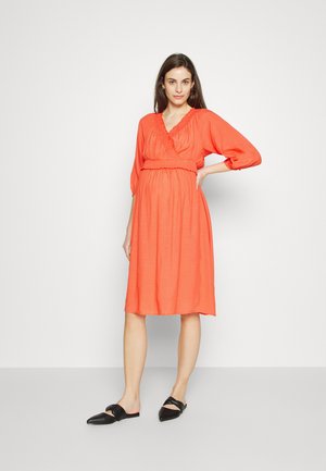 MAMALICIOUS MLPEACE TESS DRESS - Rochie de zi - mandarin orange
