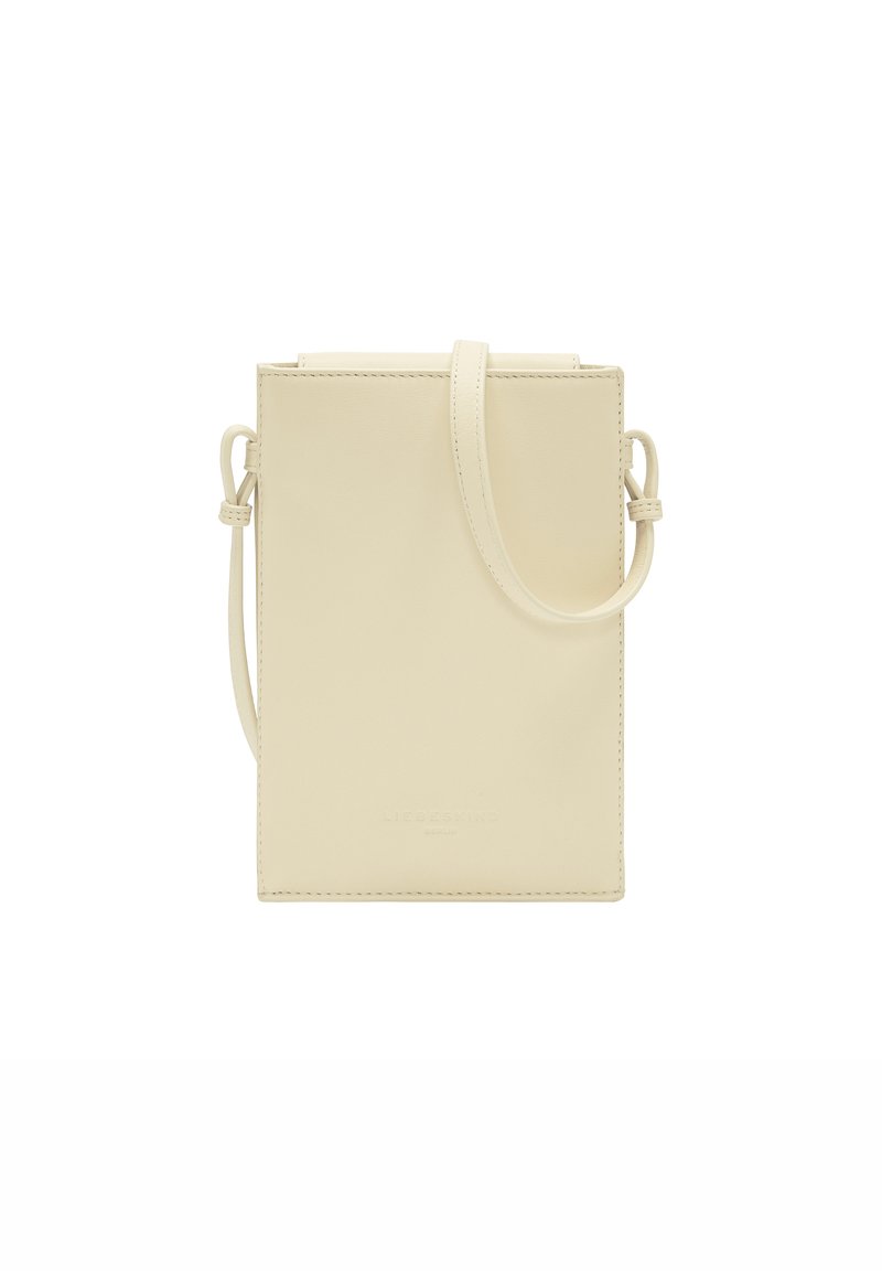 Kremowa skórzana torebka crossbody w prostokątnym kształcie, minimalistycznym designie i z regulowanym paskiem; posiada wytłoczone logo na dole.