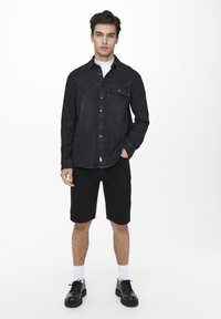 Only & Sons ONSAVI PK 1899 NOOS - Denim shorts - black denim