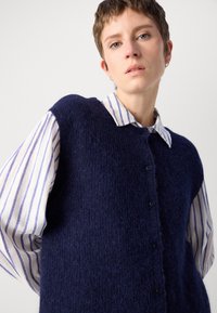 Mos Mosh THORA VEST - Bodywarmer - maritime blue