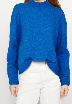 Sweater - blue