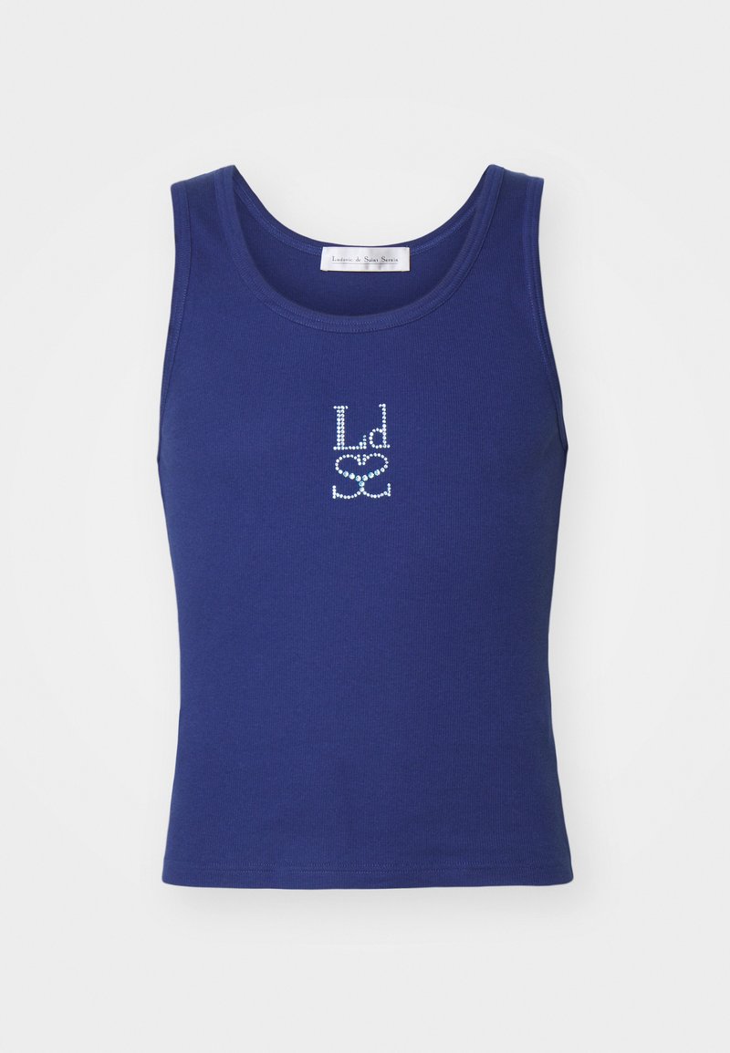 Blå bomulds tanktop med rund halsudskæring og lille rhinstenlogo på forsiden, med en tætsiddende silhuet og kantede kanter.