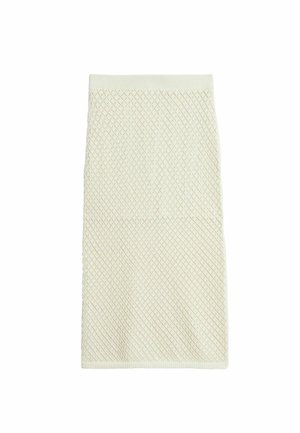 Gebreidde crèmekleurige rok met een diamanten patroon, elastische tailleband en een gladde textuur, die tot halverwege het calve komt.
