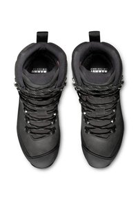 Schwarze Wanderschuhe mit matter Oberfläche, ausgestattet mit strukturiertem Stoff am Schaft, robustem Schnürsystem und verstärktem Gummizehenschutz.