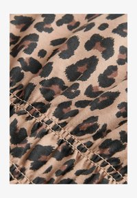 Non sélectionné, leopard