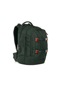 Dunkelgrüner Rucksack mit gepolsterten Trägern, mehreren Fächern, braunen Lederelementen und einer strukturierten Außenseite sowie verstellbaren Seitenriemen.