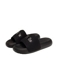 Czarne klapki z siateczkowym wierzchem, szerokim paskiem i gładką, teksturowaną podeszwą. Posiadają zaokrąglony akcent na pasku.