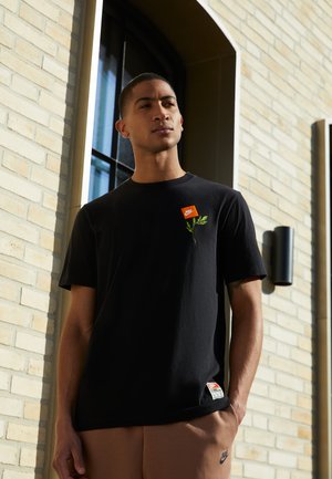 TEE - T-shirt con stampa - black