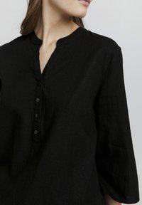 Oxmo OXANEA - Bluse - black