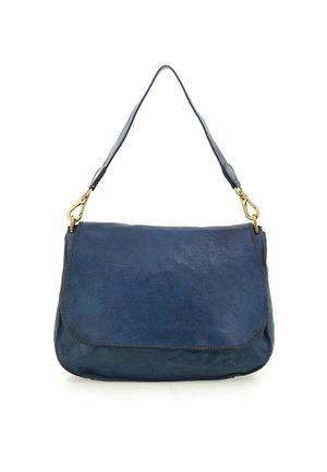 Borsa a spalla in pelle blu con una finitura liscia, presenta una pattina curva, hardware dorato e una singola tracolla regolabile.