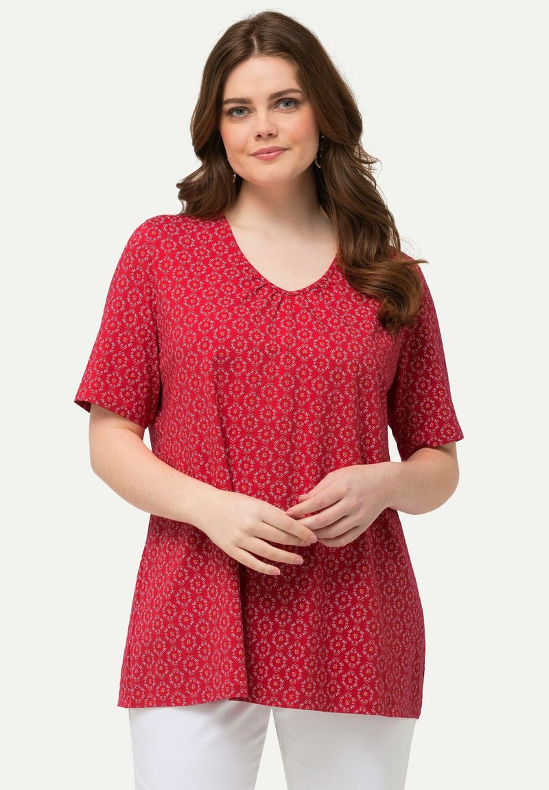 Ulla Popken SHORT SLEEVE - Camiseta estampada - salsa