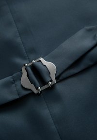 Thumbnail Image 6