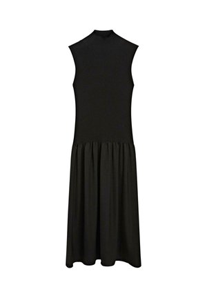 Ärmelloses schwarzes Midikleid mit hohem Ausschnitt und gerafftem Rock, vor weißem Hintergrund präsentiert.