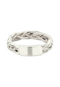 Silverflätad ring med sammanflätade trådar och en slät, platt detalj fram. Polerad metallfinish, medelhög tjocklek.