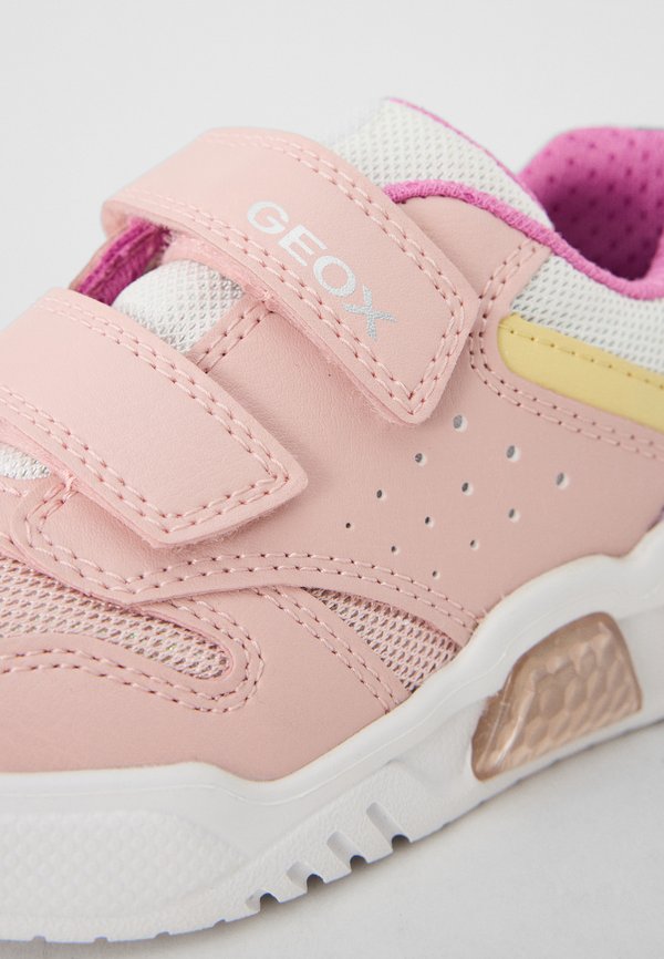 J ILLUMINUS GIRL - Trainers4