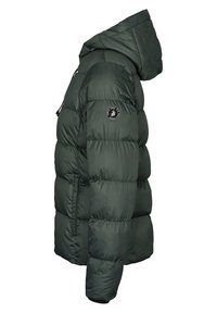 Zelená péřová bunda s kapucí, prošívanou strukturou, elastickými manžetami a kulatou nášivkou s logem na levé paži.