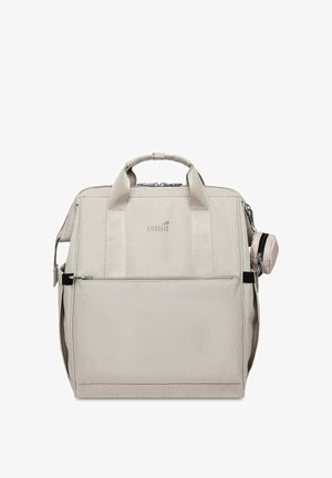 Beiger Rucksack mit zwei oberen Tragegriffen, vordere Reißverschlusstasche, Seitentasche für kleine Gegenstände, Stoffstruktur und Logodetail auf der Vorderseite.