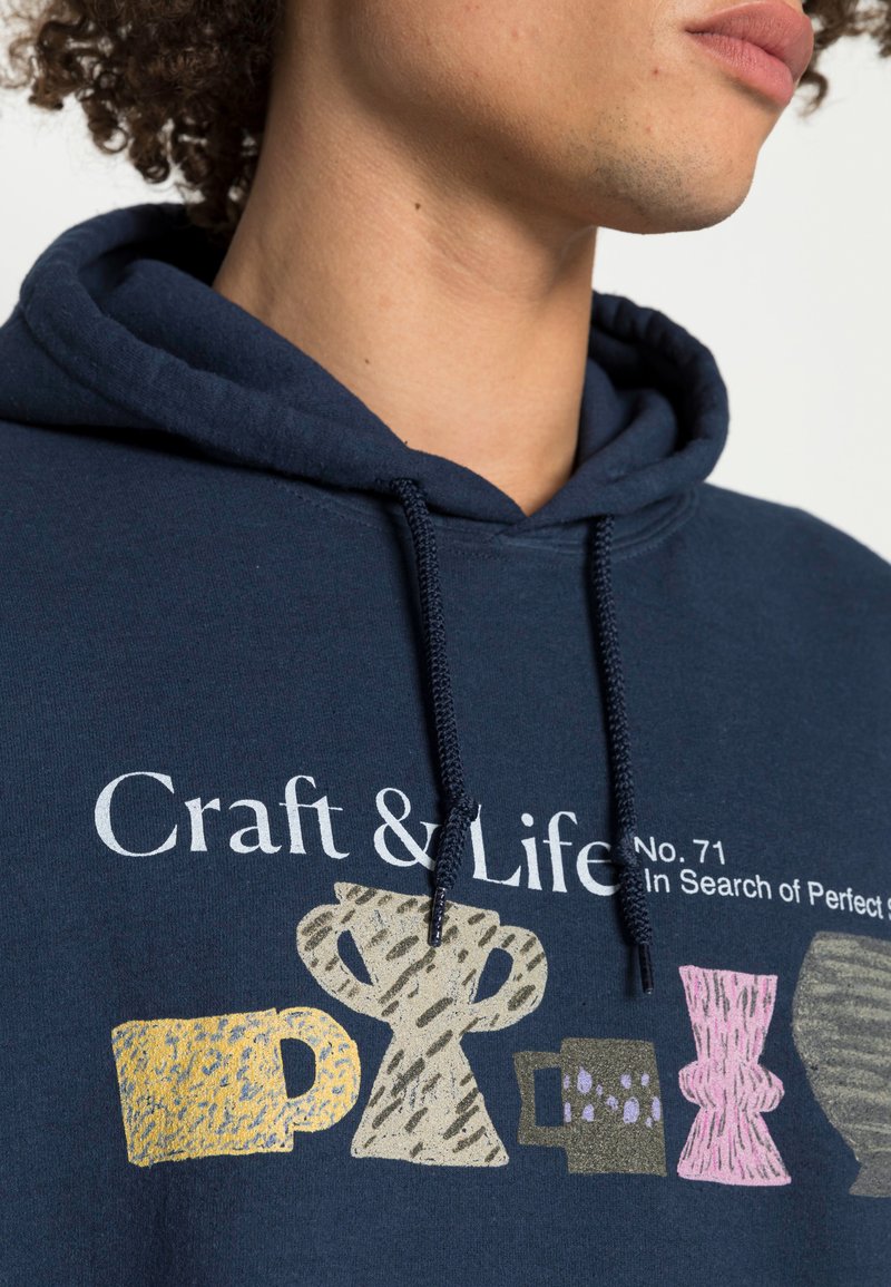 Herren Kapuzenpullover | Vintage Supply LIFE GRAPHIC HOODIE Kapuzenpullover navy/dunkelblau - DL84359 Herren Kapuzenpullover | Vintage Supply LIFE GRAPHIC HOODIE Kapuzenpullover navy/dunkelblau - DL84359