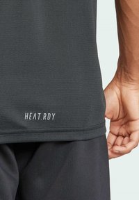 adidas Performance DESIGNED FOR HIGH INTENSITY WORKOUT HEAT.RDY - Jednoduché tričko - black