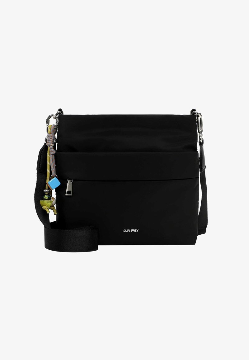 Czarna torba listonoszka z zapinaną na zamek przednią kieszenią, regulowanym paskiem i ozdobnymi zawieszkami w jaskrawych kolorach i różnych fakturach.