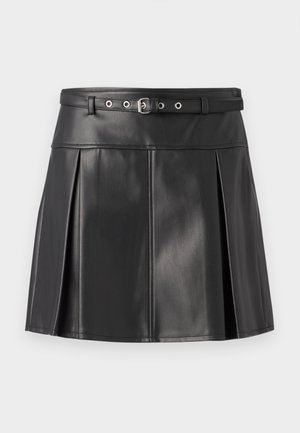 Black pleated skirt made of faux leather, featuring a fitted waistband with a belt and silver hardware accents. Smooth texture.