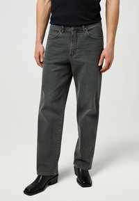 Wrangler Blugi loose fit - sandstorm