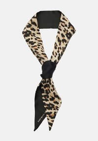 Zijden sjaal met luipaardprint en een zwarte satijnen band, voorzien van een knoop in het midden en een gladde textuur. Ongeveer 5 centimeter breed.
