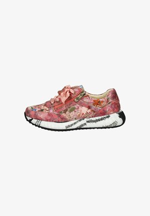 Sneaker con motivo floreale rosa e finitura testurizzata, dotata di un fiocco in satin, dettagli con zipper e una suola in gomma nera con accenti di testo bianchi.