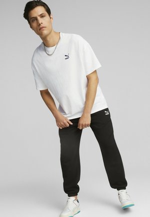 Puma CLASSICS - T-shirt basic - white