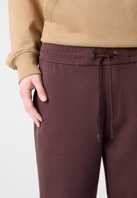 BOSS LOCSIN - Joggebukse - open red