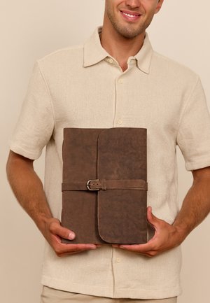 Gusti Leder TESSY - Muut asusteet - cappucchino