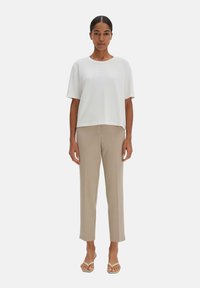 someday. KURZARM KALINIE - T-shirt basic - milk