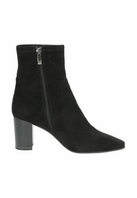 Botín de ante negro hasta el tobillo con puntera puntiaguda, cremallera lateral y tacón de bloque texturizado. Textura suave con detalles de costura mínimos.