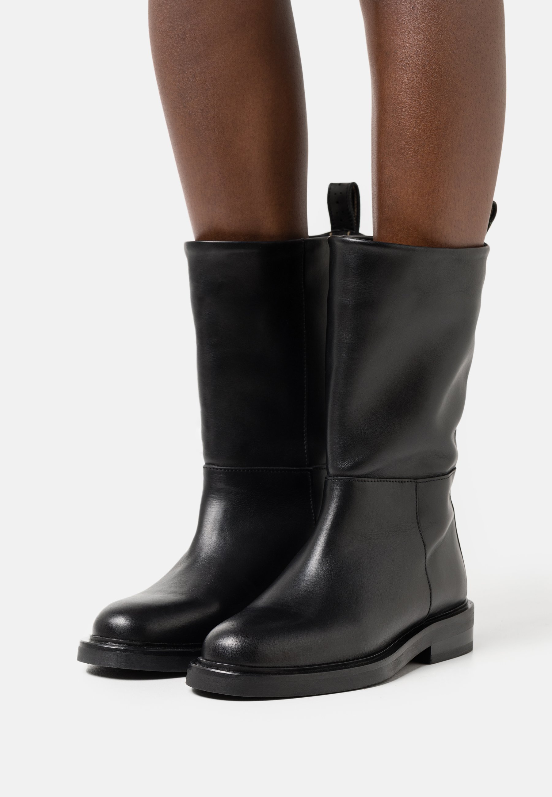 Bekijk hier de Olivine Boot 21743123 S498 ORANGE MULTI van Scotch \u0026 Soda |  by SHUZ