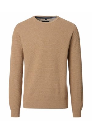 Herres langærmede kamelfarvede teksturerede strikkede sweater med rund halsudskæring og ribstrikkede ærmeafslutninger og kant.