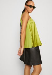 Anna Field Blouse - green