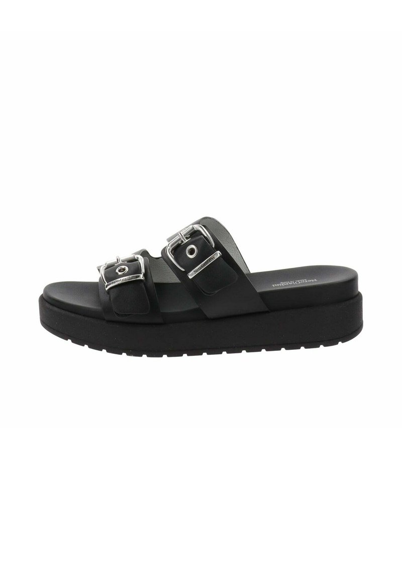 Zwarte platform sandalen met twee verstelbare banden. Gemaakt van een glad materiaal, met zilveren gespen en een gestructureerde zool.