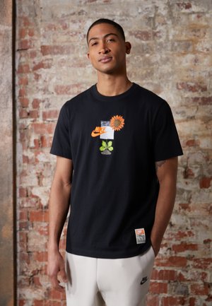 GRAPHIC TEE - T-shirt med print - black