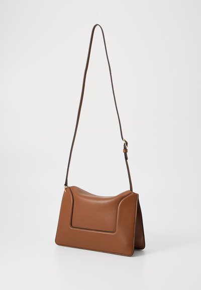 Wandler PENELOPE BAG - Rankinė - saddle