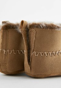 Next WARM LINED PULL ON - Kravlesko - tan brown
