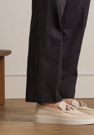 Manfield LOAFER MIT QUASTEN - Instappers - beige