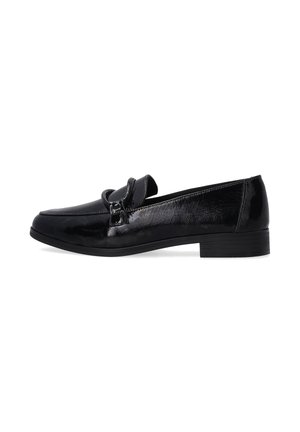 Zwarte gepatineerde leren loafers met een ronde neus, decoratieve band en lage blokhak, met een gladde, glanzende afwerking.