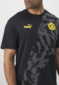 Puma BVB BORUSSIA DORTMUND FTBLCULTURE+ TEE - Sporto klubų atributika - black/shadow gray