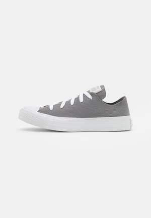 Sneakersy niskie