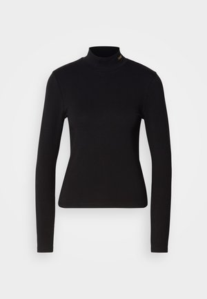 Schwarzes Langarm-Turtleneck-Oberteil aus glattem Stoff, mit taillierter Passform und einem kleinen Logo-Detail nahe dem Ausschnitt.